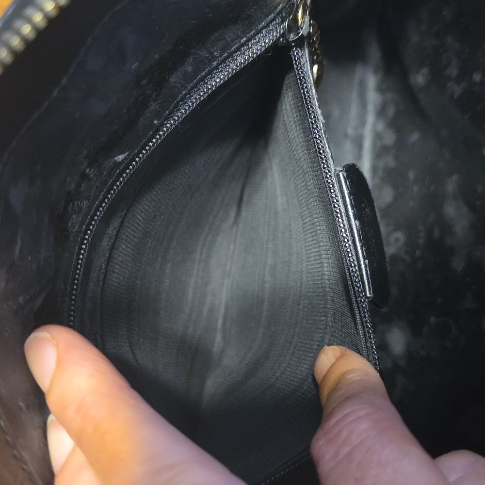 Vintage Gucci Structured Top-Zip Satchel – Black Leather & Gold Hardware - Picture 16 of 16